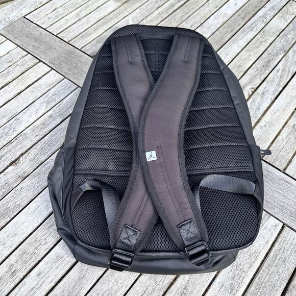 Air Jordan Airborne Weather Resistant Nike Backpack 15" Laptop Black 9A1944-023 - Picture 4 of 16